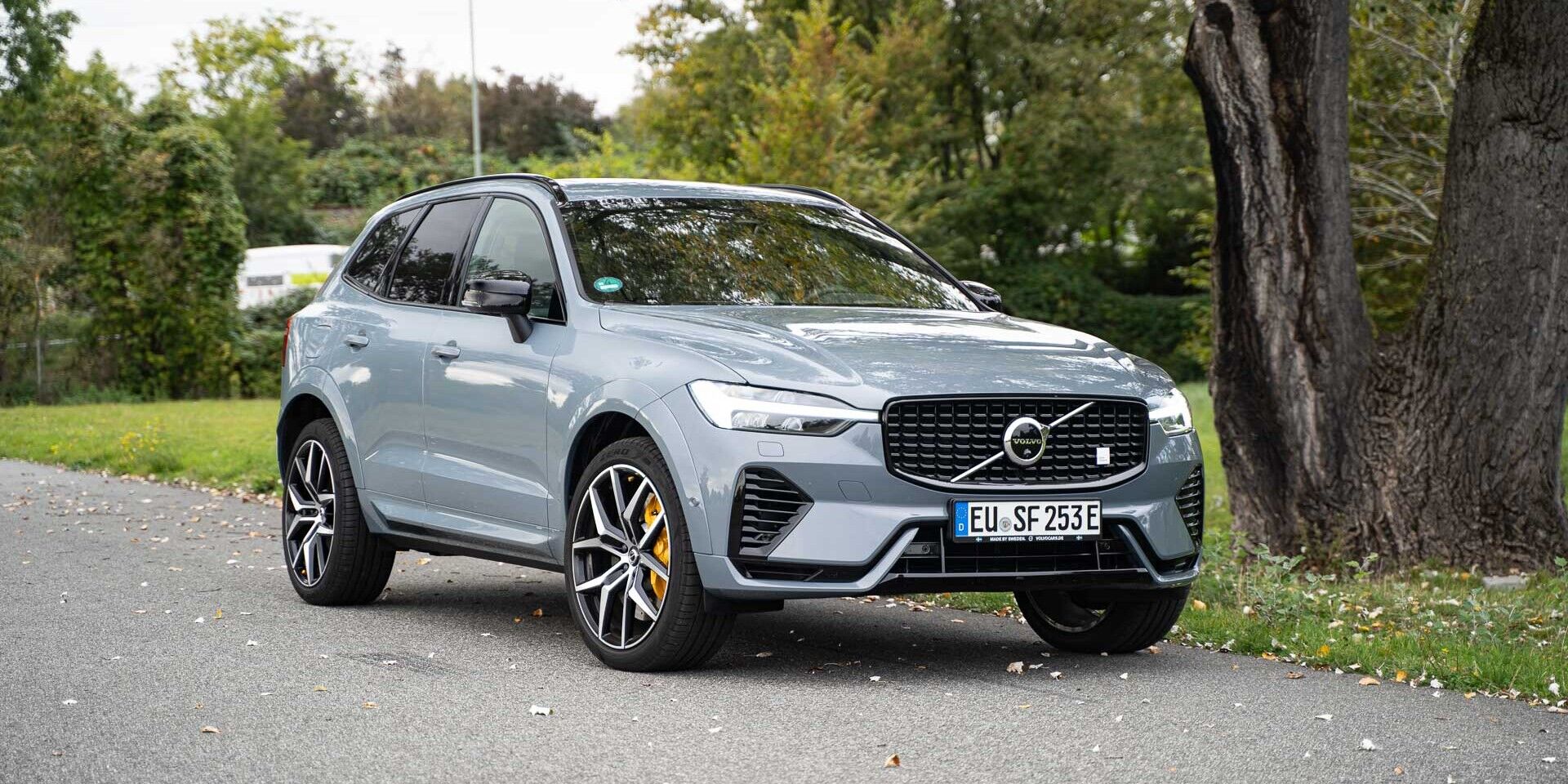 Volvo XC60 Recharge T8 AWD Polestar Engineered ein SUV mit zwei